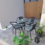 شقة 3 Brata *
